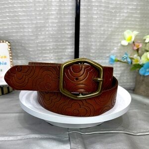(H) Gap 1969 Vintage Floral Design Large Leather Belt